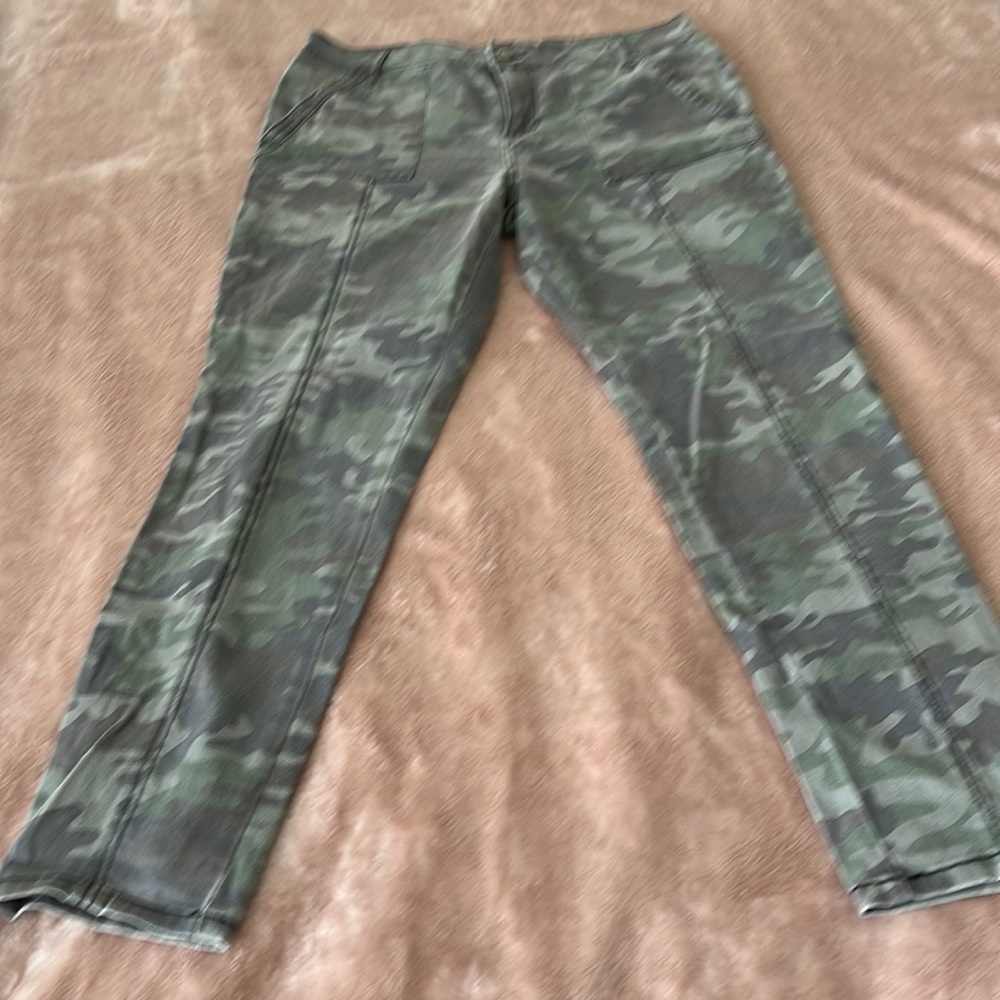 Knox Rose Camo Pant